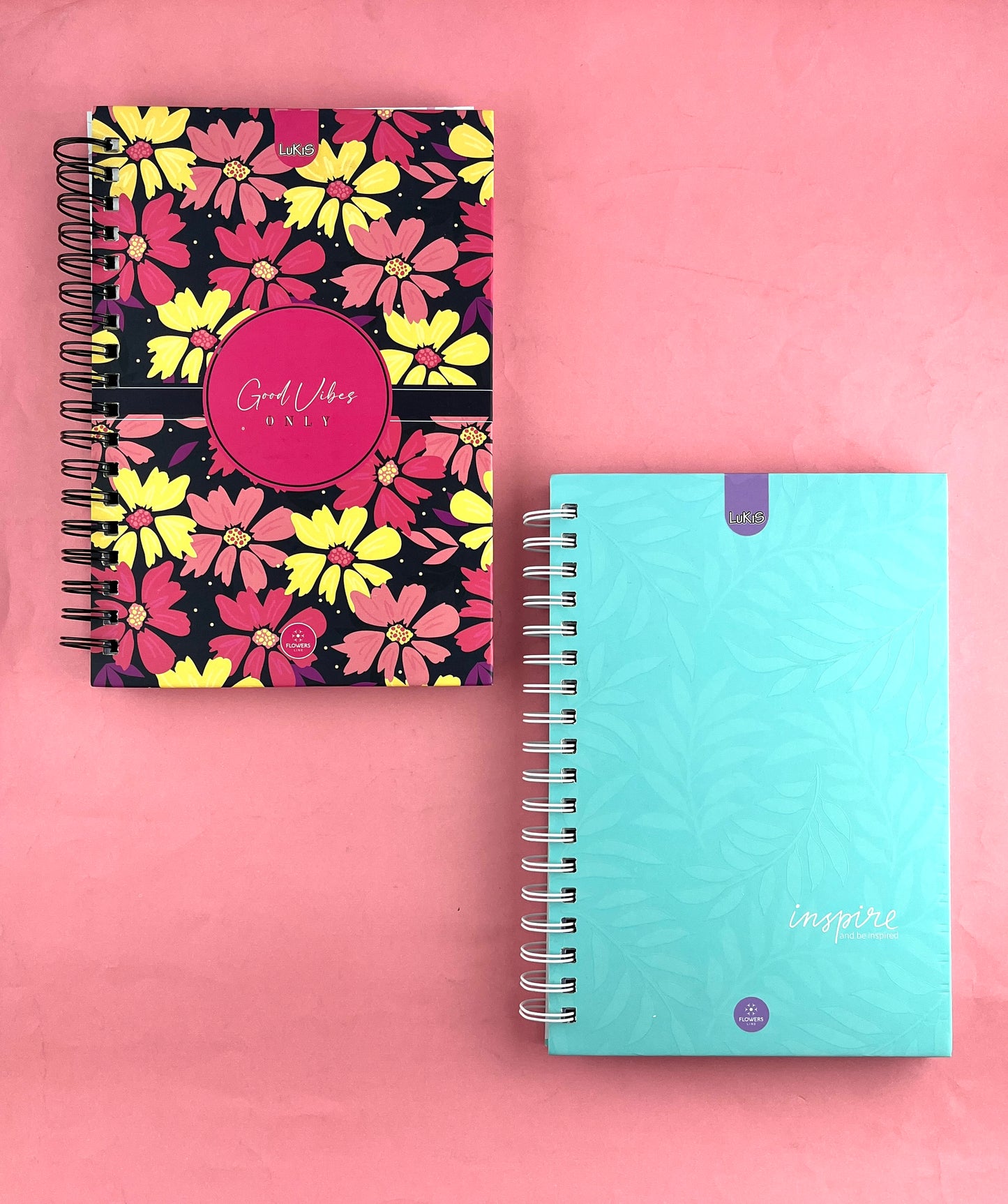 Cuaderno argollado pequeño cuadriculado pasta dura 7 materias Mujer