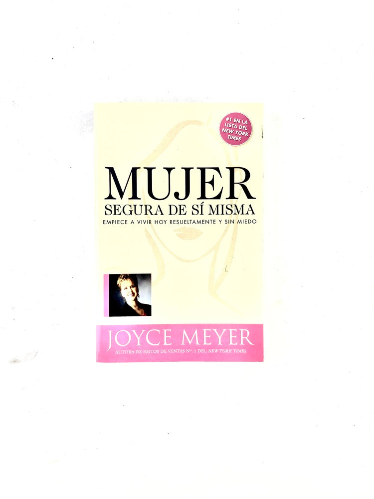 Mujer segura de sí misma