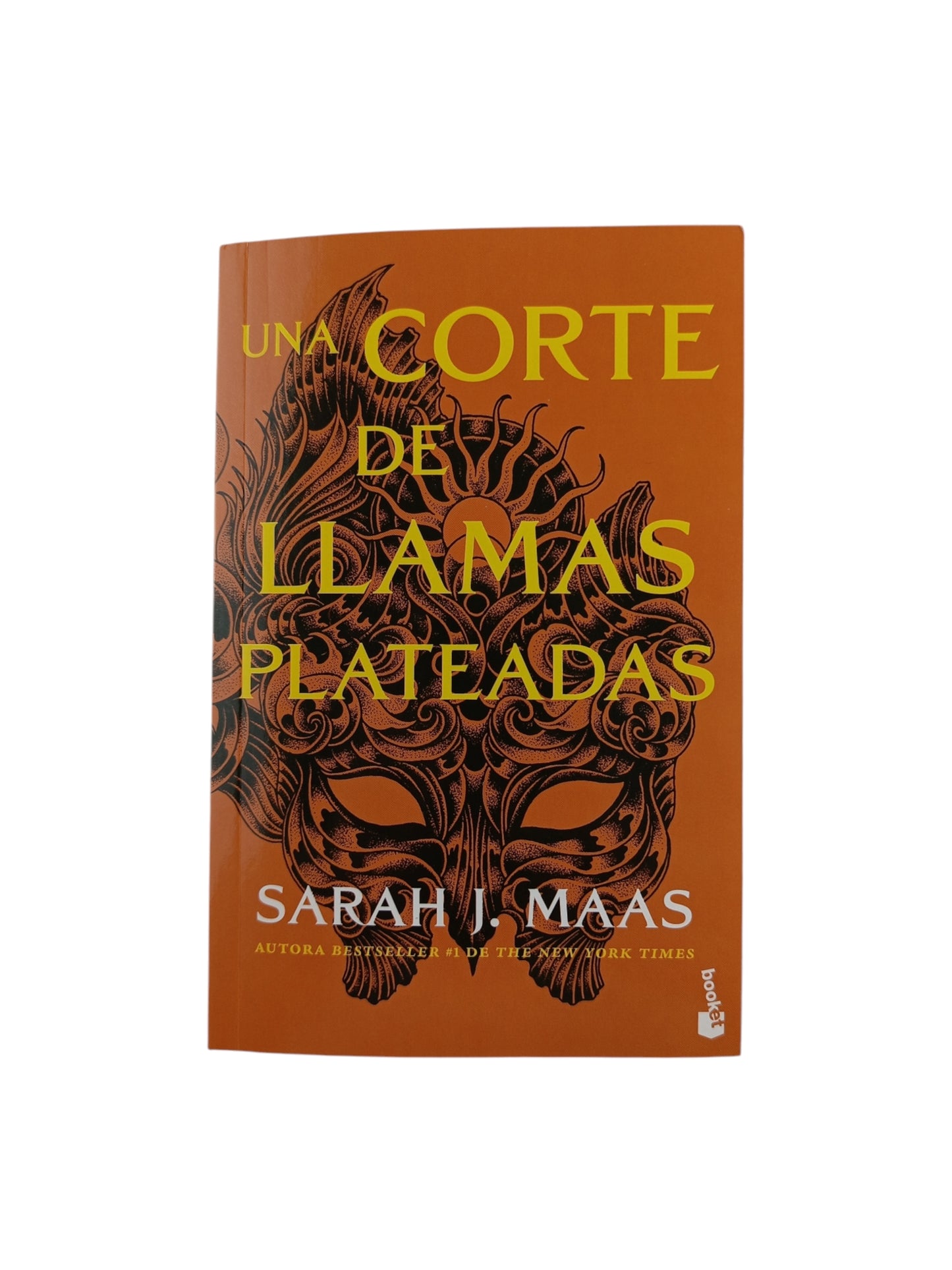 Una corte de llamas plateadas by Sarah J. Maas
