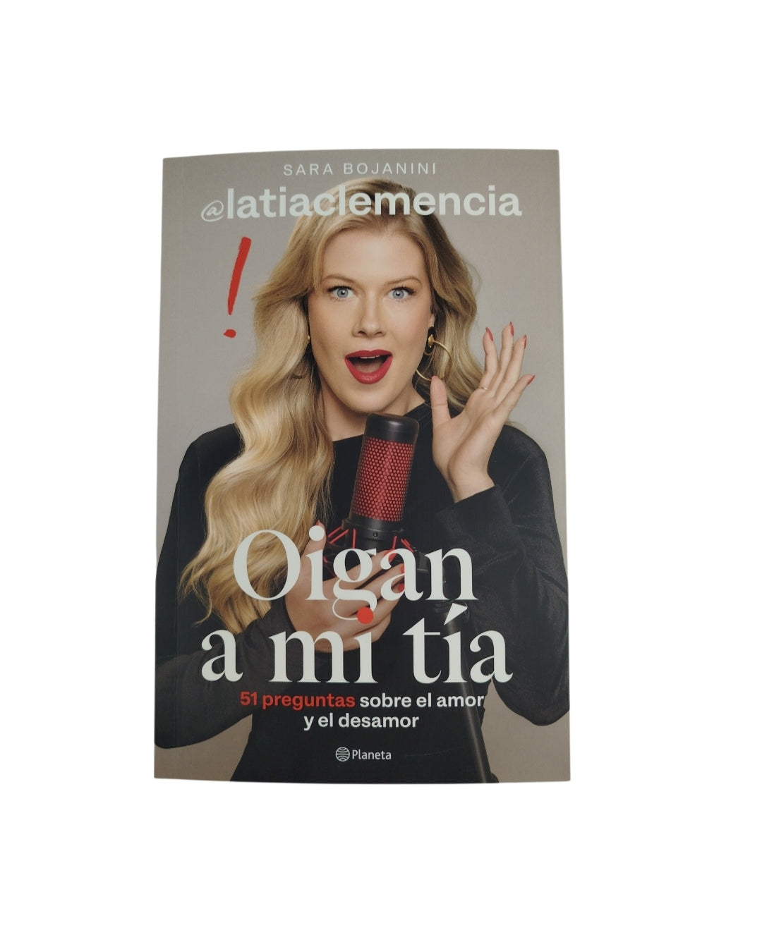 Oigan a mi tía by Sara Bojanini