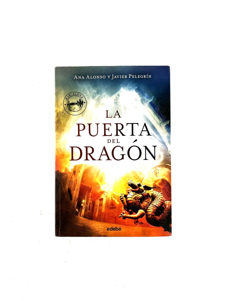 La puerta del dragón by Varios