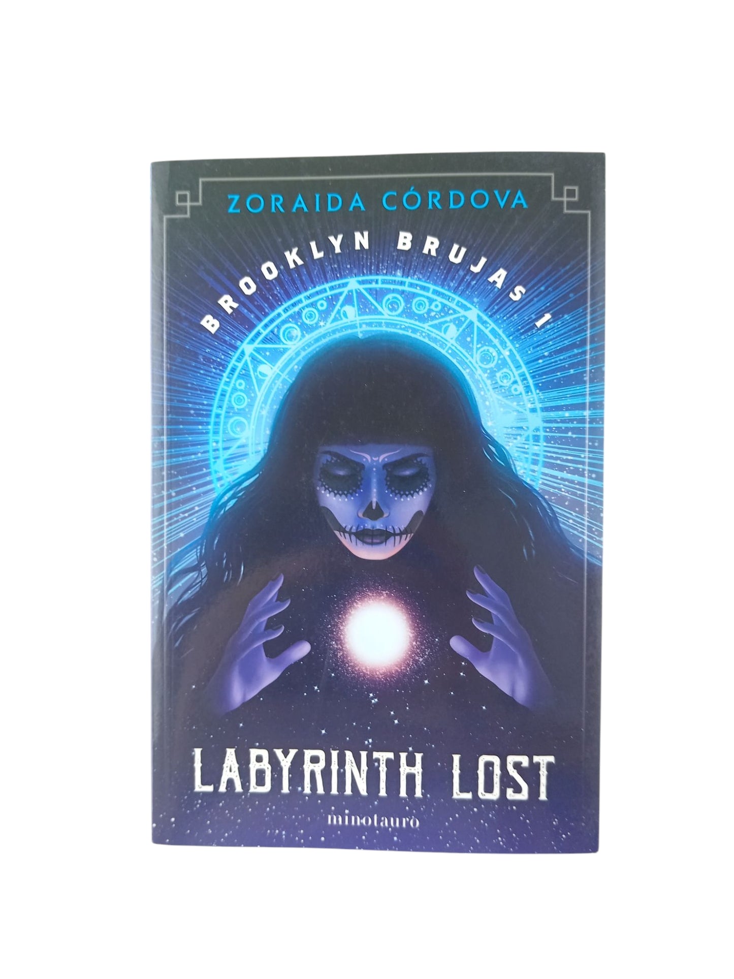 Brooklyn brujas 1: Labyrinth lost by Zoraida Córdova