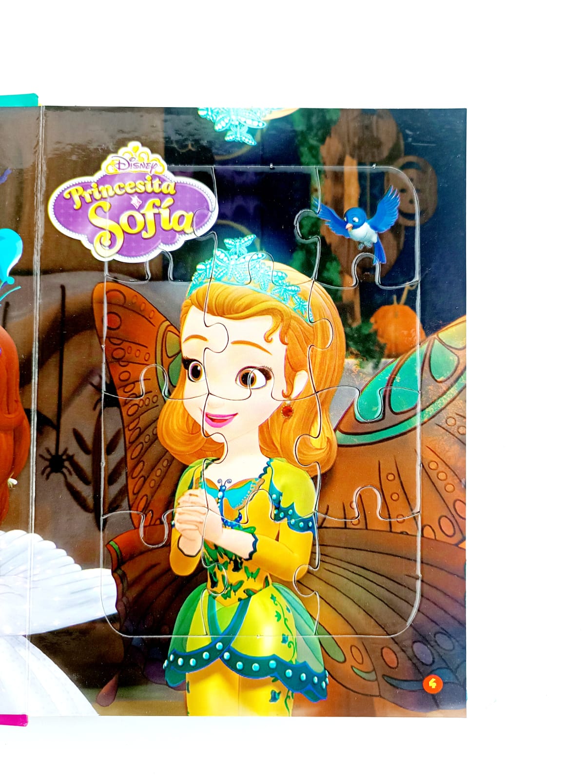 Princesita Sofía contiene 5 rompecabezas con tus personajes favoritos
