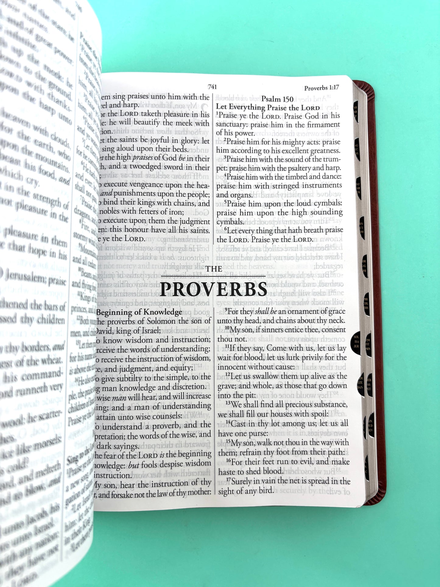 Biblia en ingles holy bible king james version cafe con índice by Reina Valera 1960