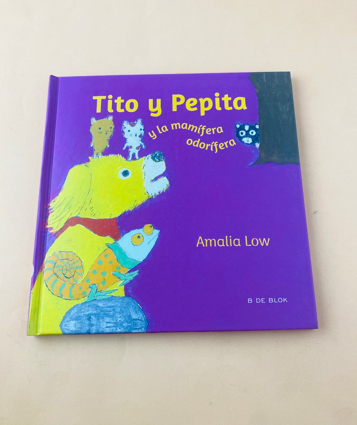 Tito y pepita y la mamífera odorífera