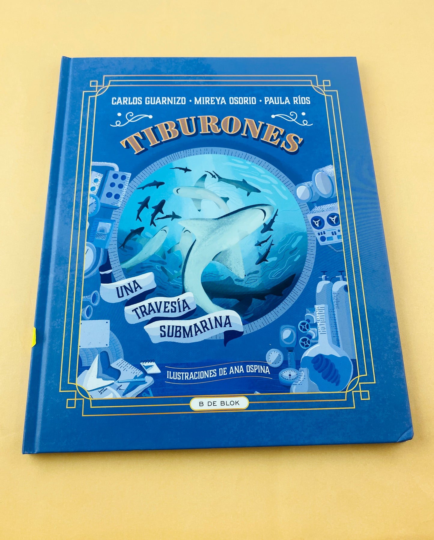 Tiburones un travesía submarina