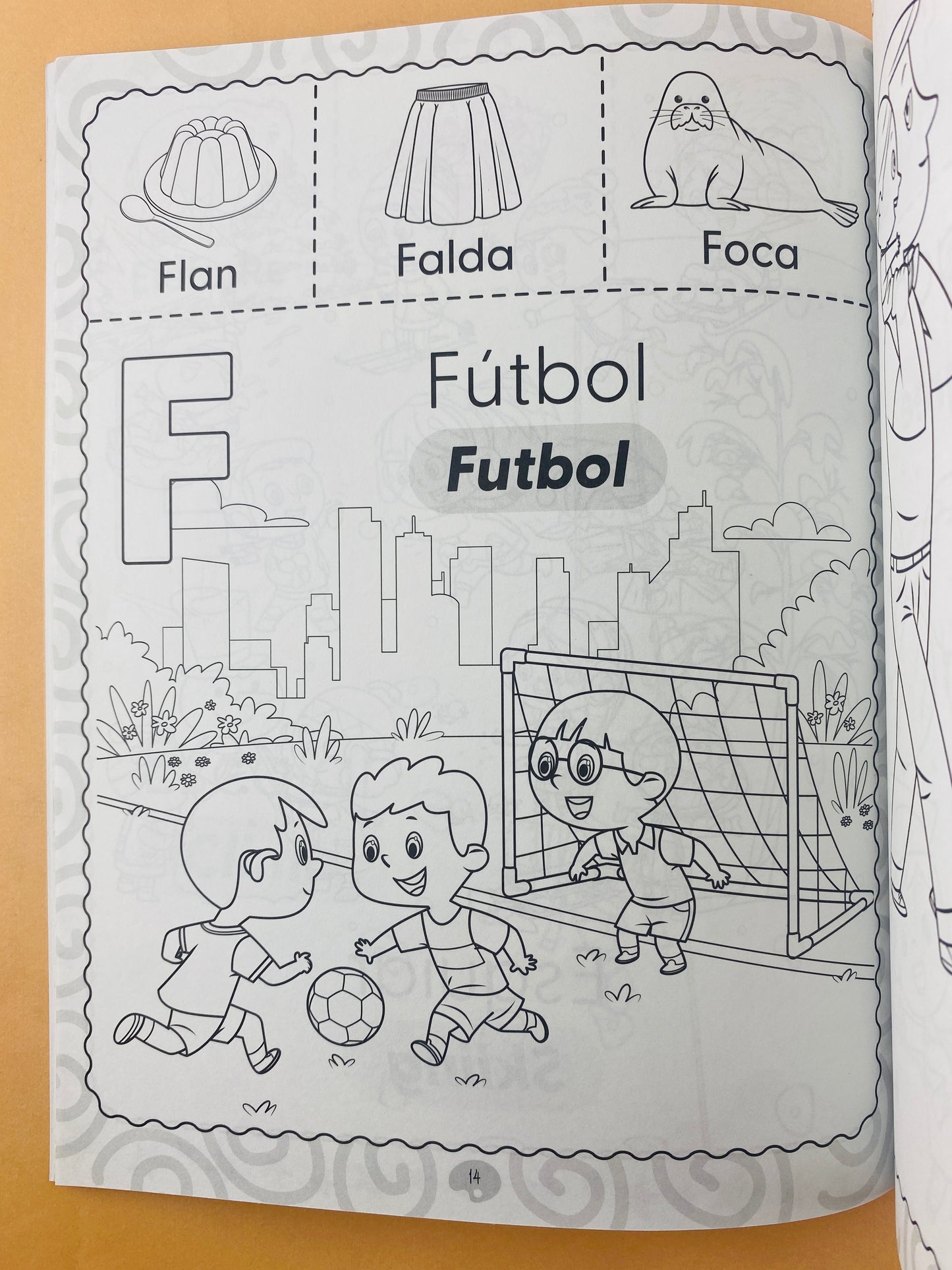 Mis primeras palabras colorea tu mundo