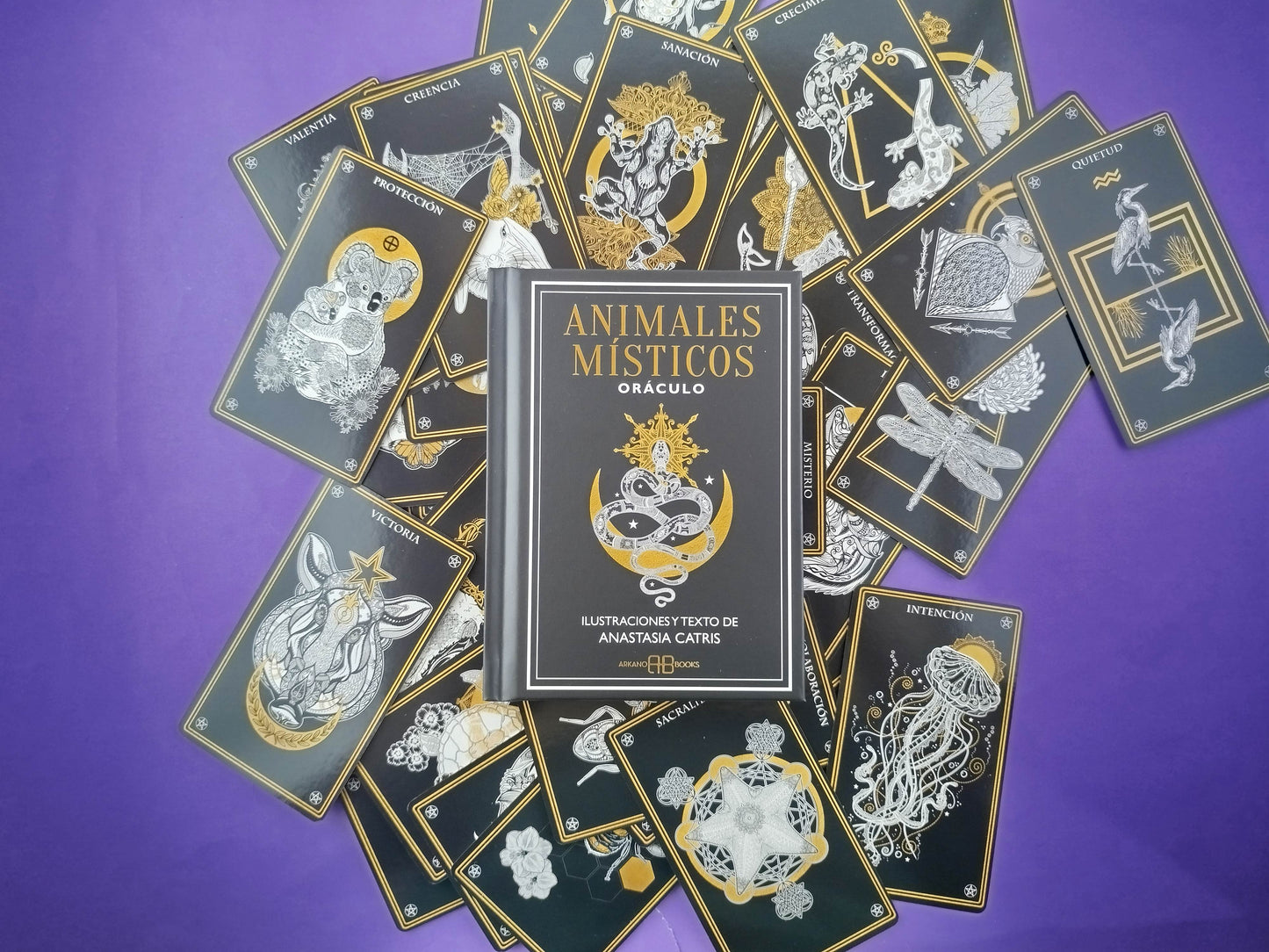 Animales místicos Oráculo 50 cartas y libro guía