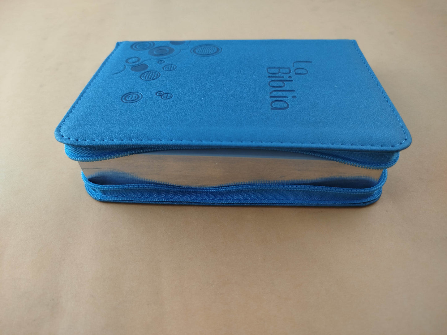 Biblia tla aguamarina con cierre