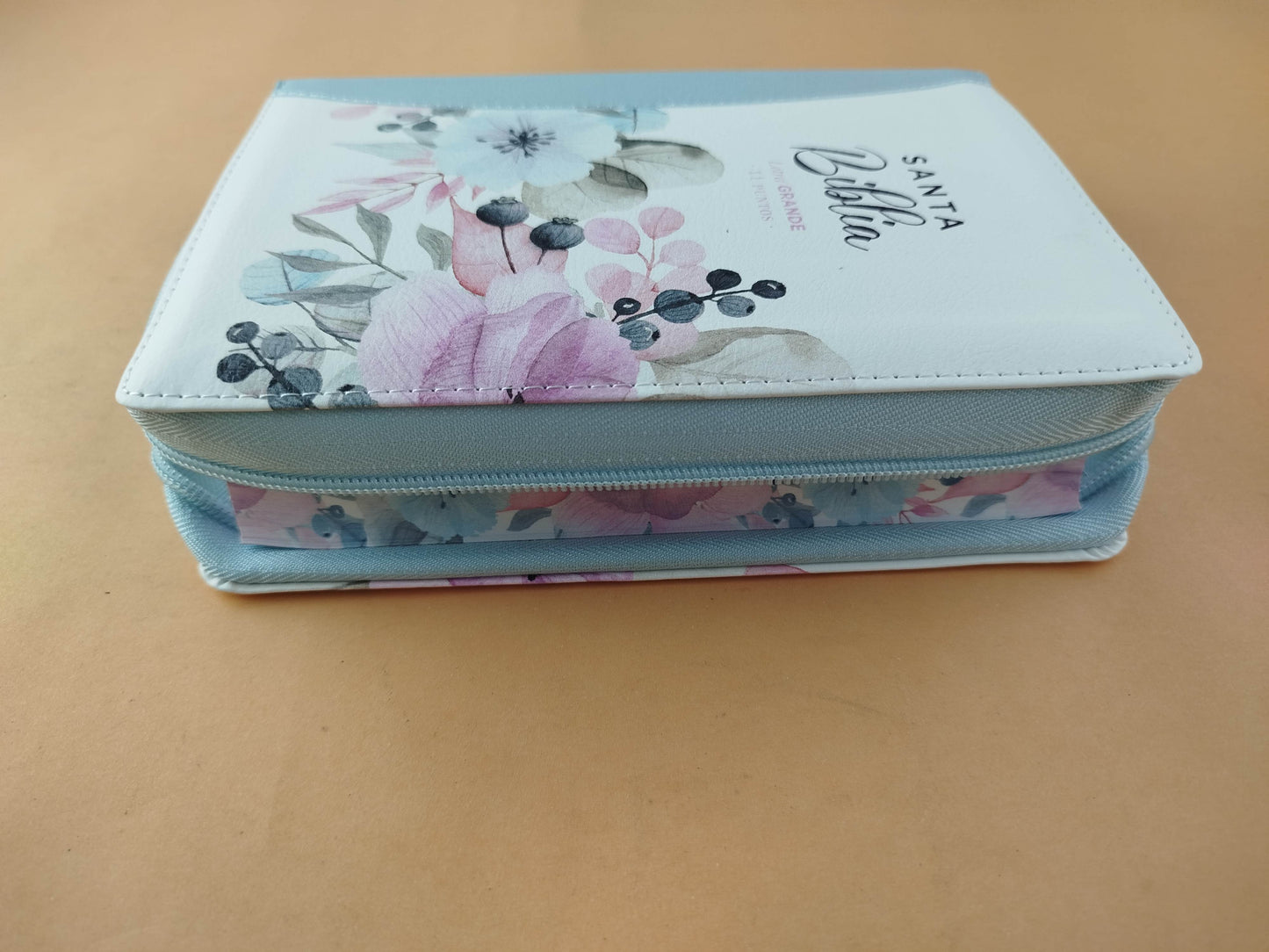 Biblia rvr 1960 colección primaveral letra grande azul claro con cierre
