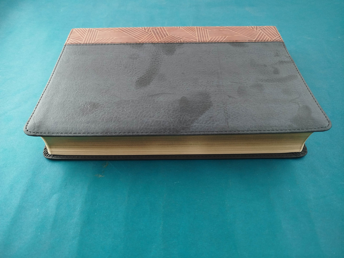 Biblia De Estudio Arcoiris tipo piel café-negro