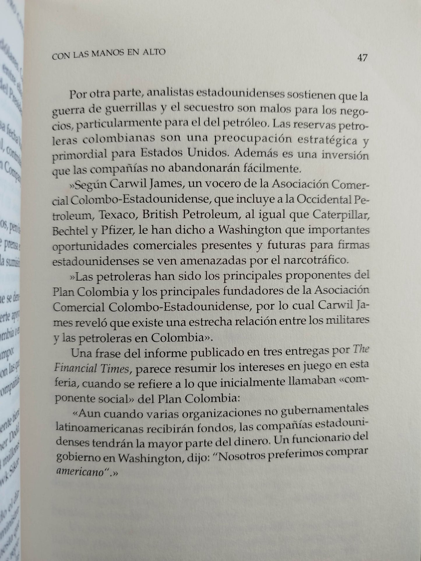 con las manos en alto by Germán Castro Caycedo