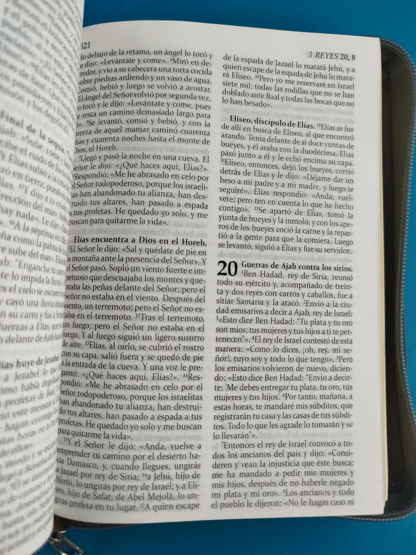 La sagrada biblia de américa estuche gris