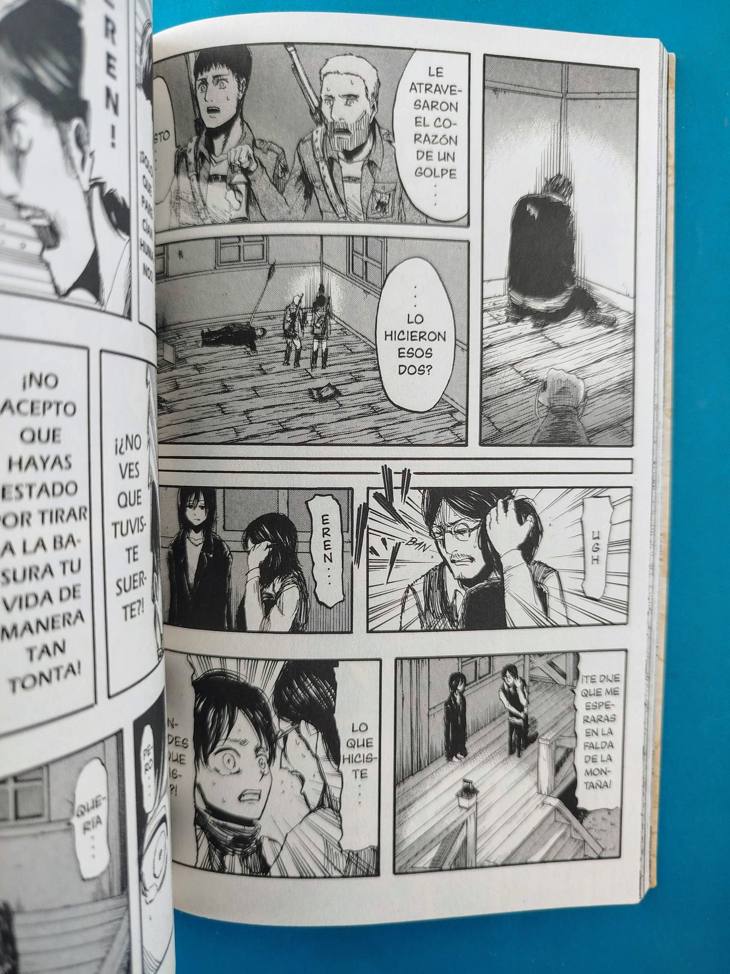 Ataque de los titanes N.2 by Hajime Isayama