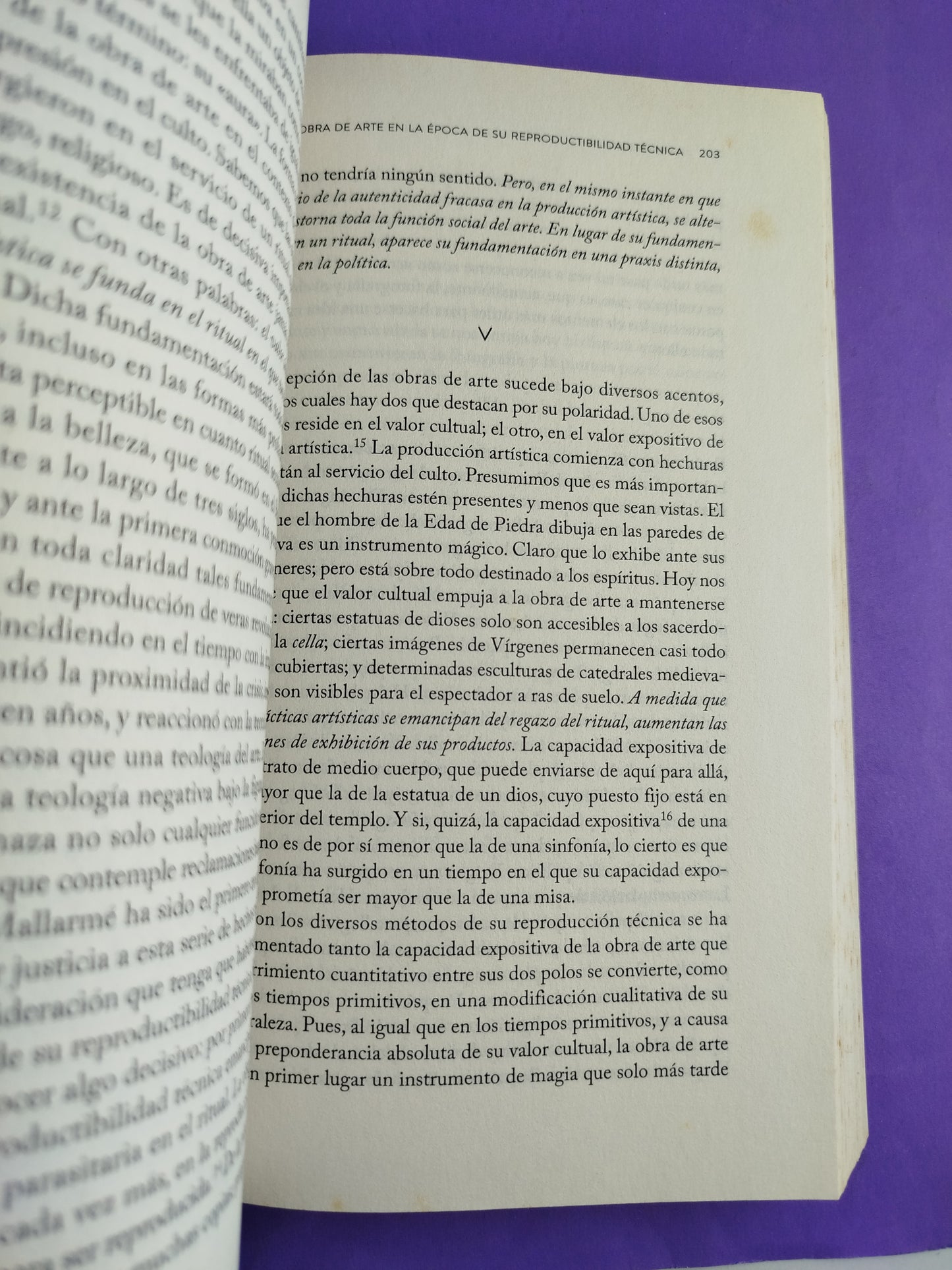 Iluminaciones by Walter Benjamin