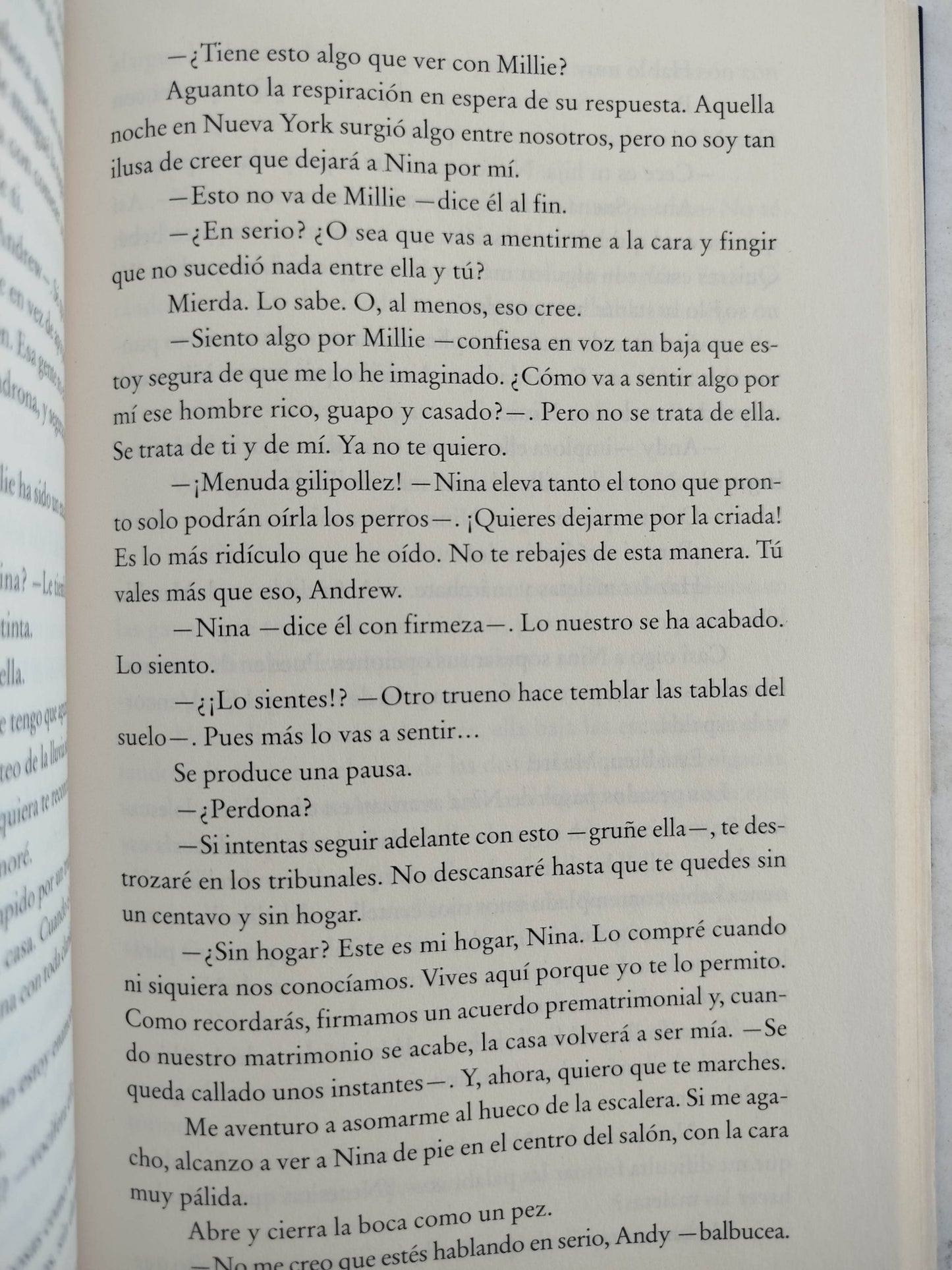 La Empleada by Freida Mcfadden