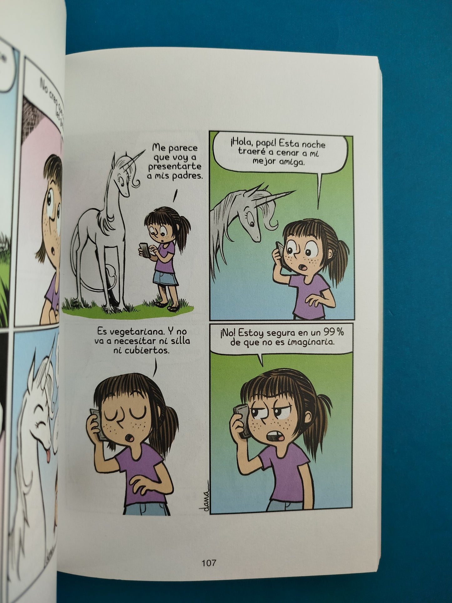 Cloe Y Su Unicornio. Una Amiga Muy Especial by Dana Simpson