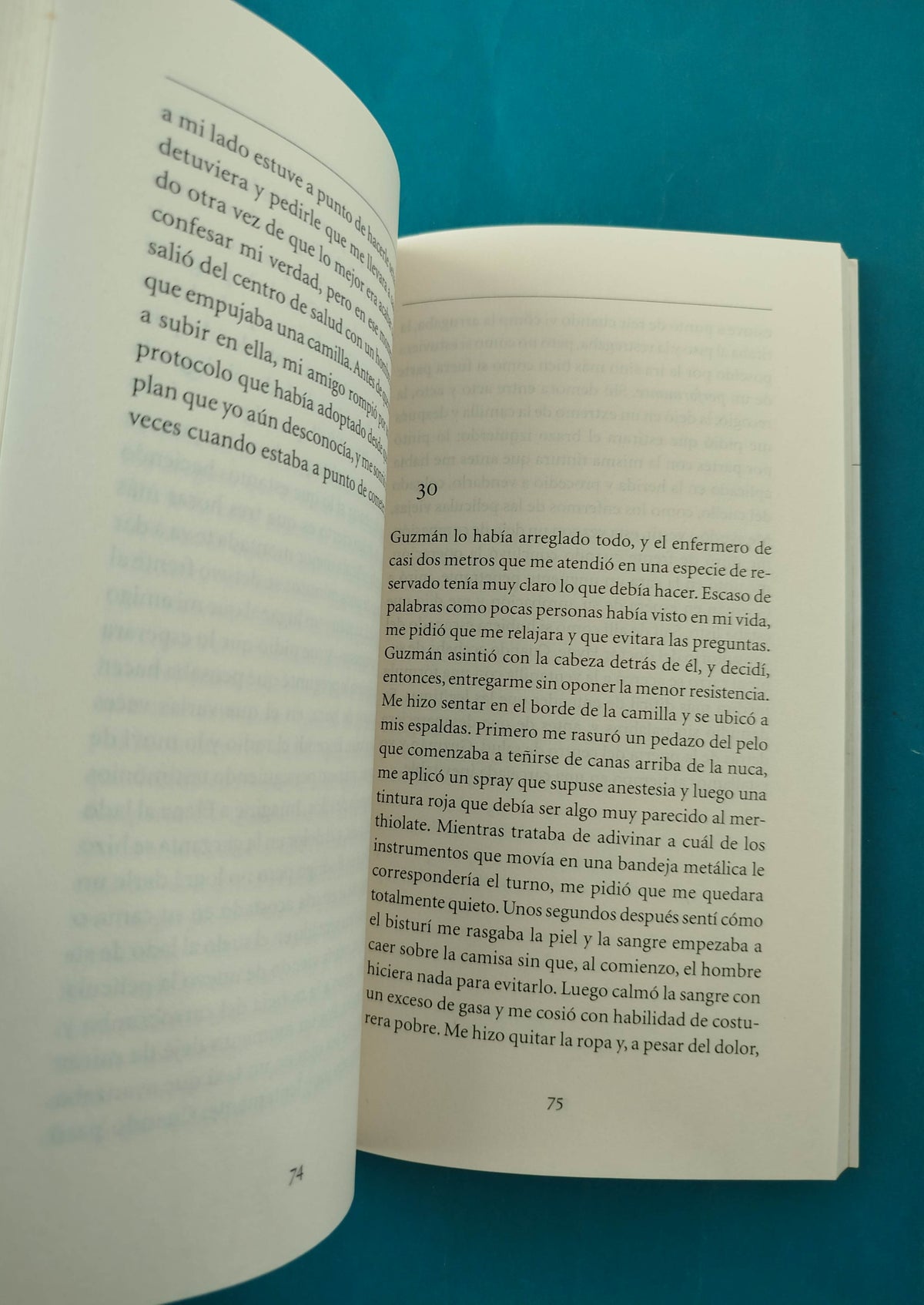 Esto Huele Mal by Fernando Quiroz