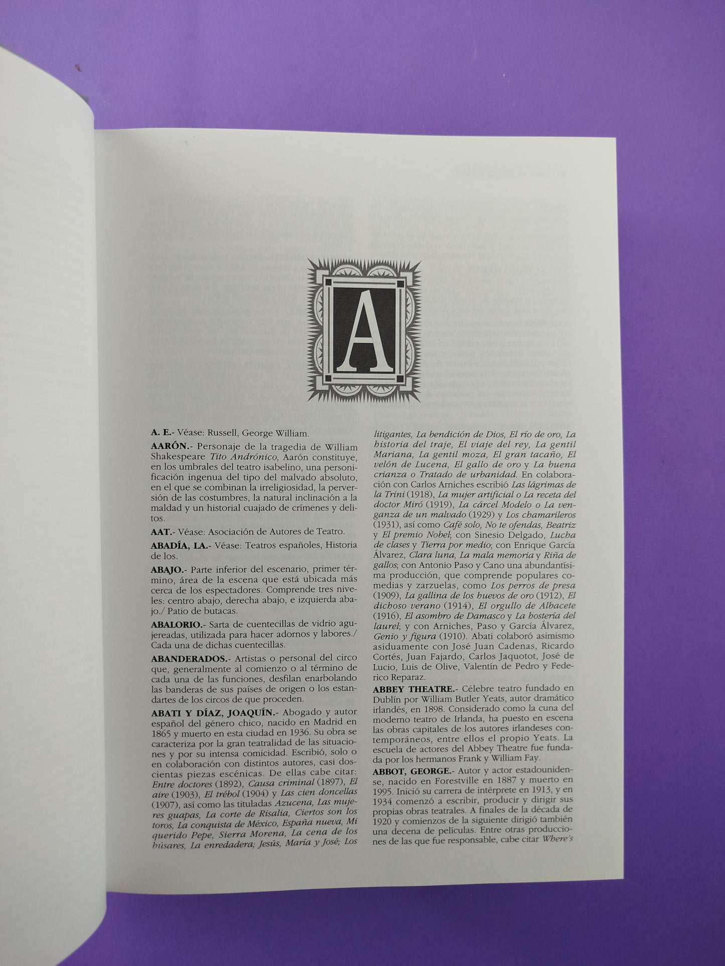 Diccionario Akal de Teatro