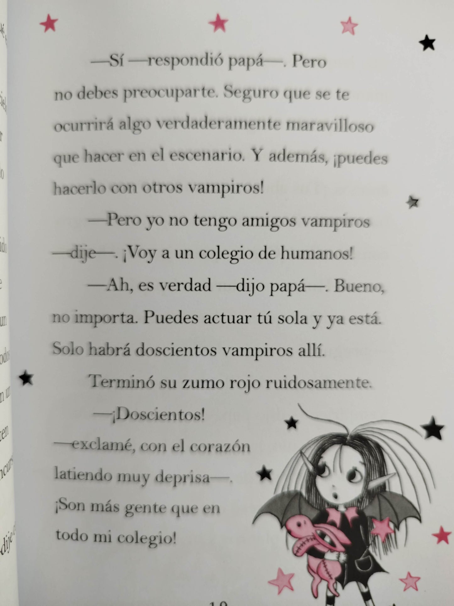 Isadora Moon y la noche mágica by Harriet Muncaster
