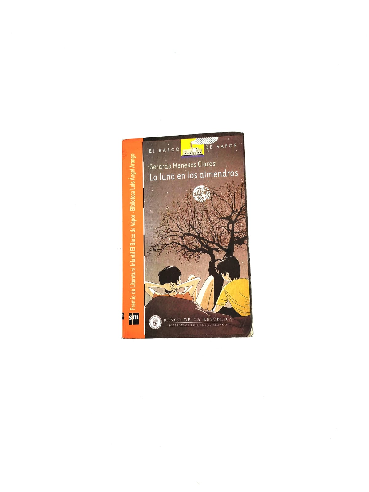 La Luna en los Almendros by Gerardo Meneses Claros