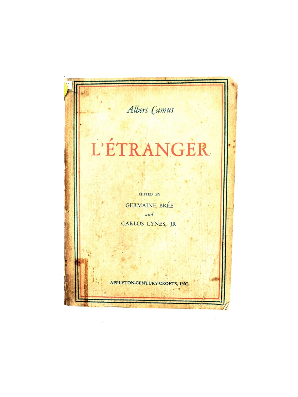 L'etranger by Albert Camus