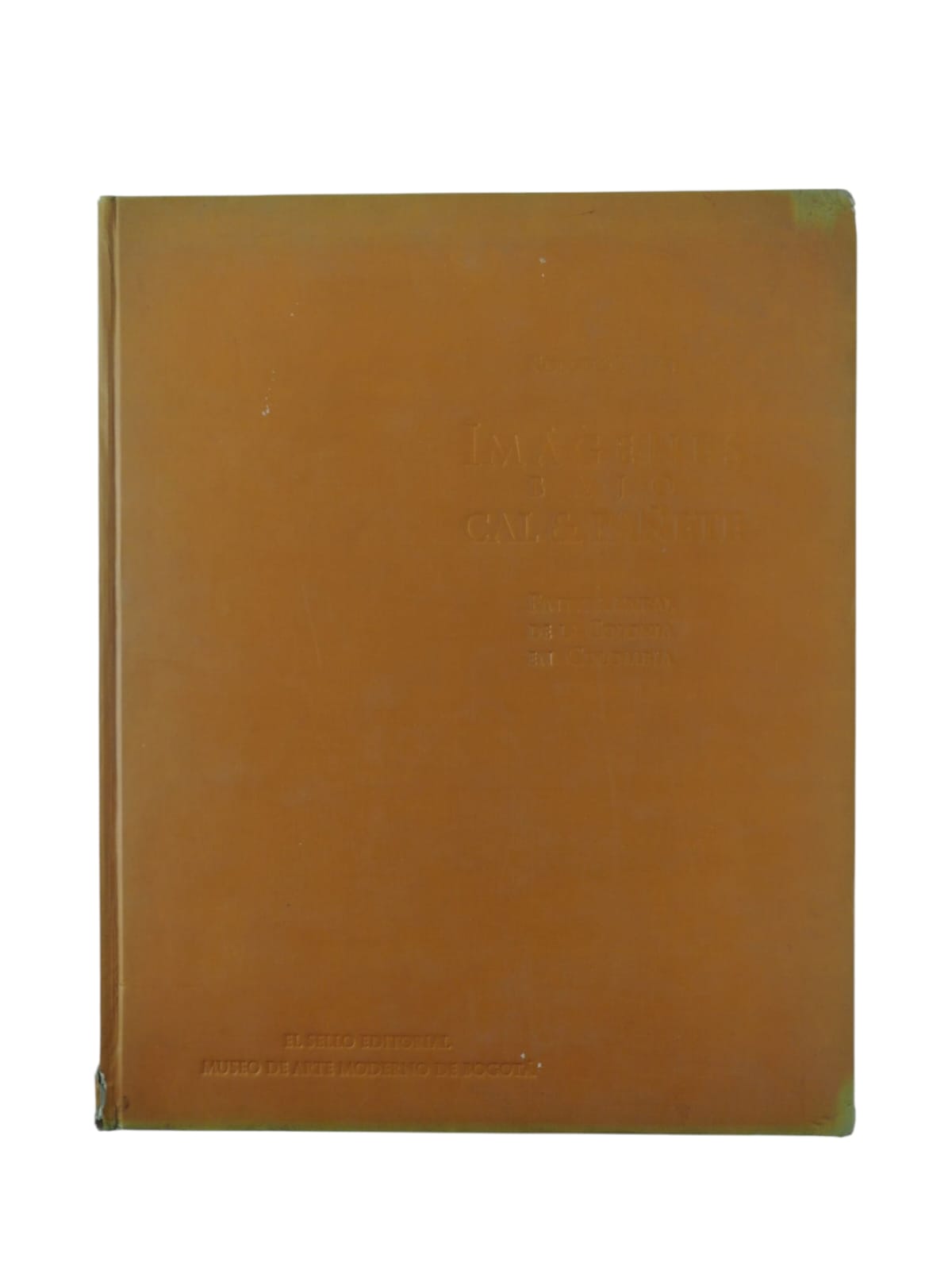 Imágenes bajo cal y pañete by Rodolfo Vallín