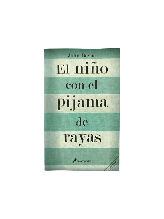 El niño con el pijama de rayas