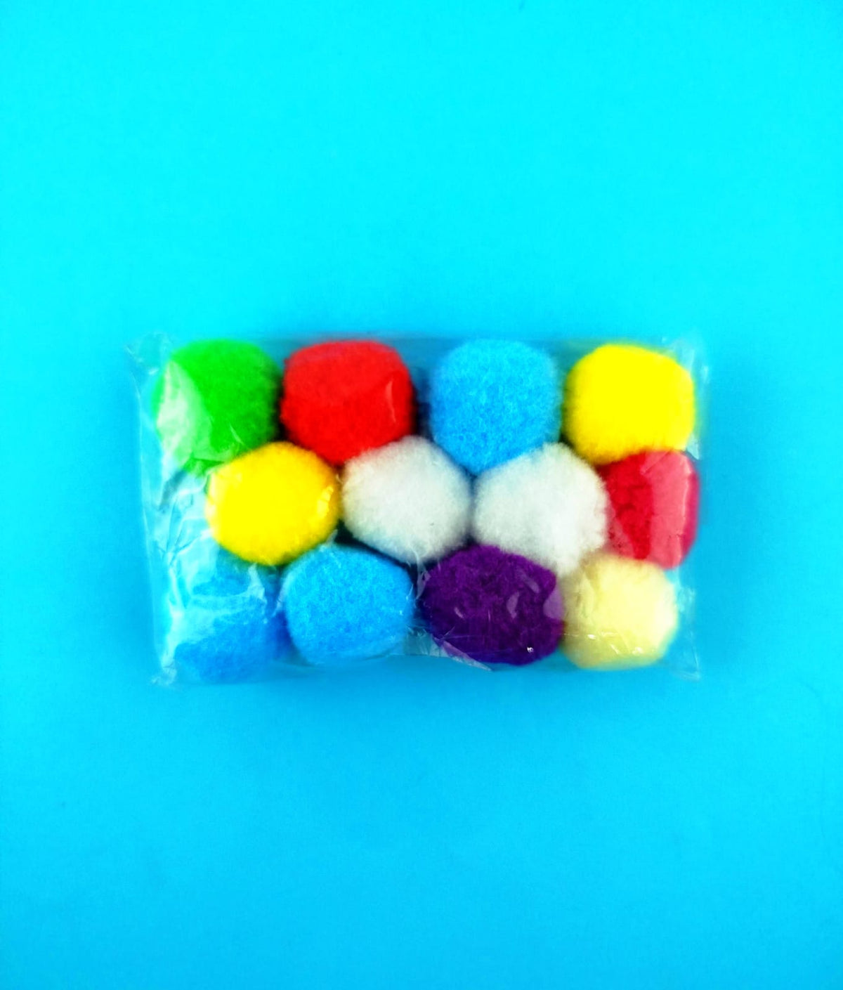 Pompones de colores x12 by Varios