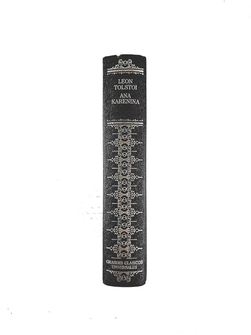 Ana Karenina by León Tolstoi