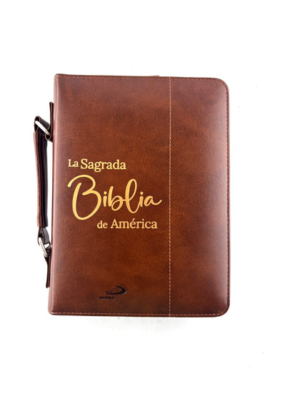 Sagrada biblia de américa colección estuche café by Biblia de América