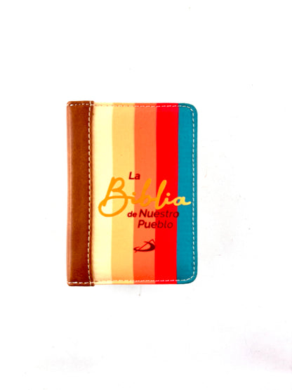 Biblia mini de nuestro pueblo café/colores by Nuestro pueblo