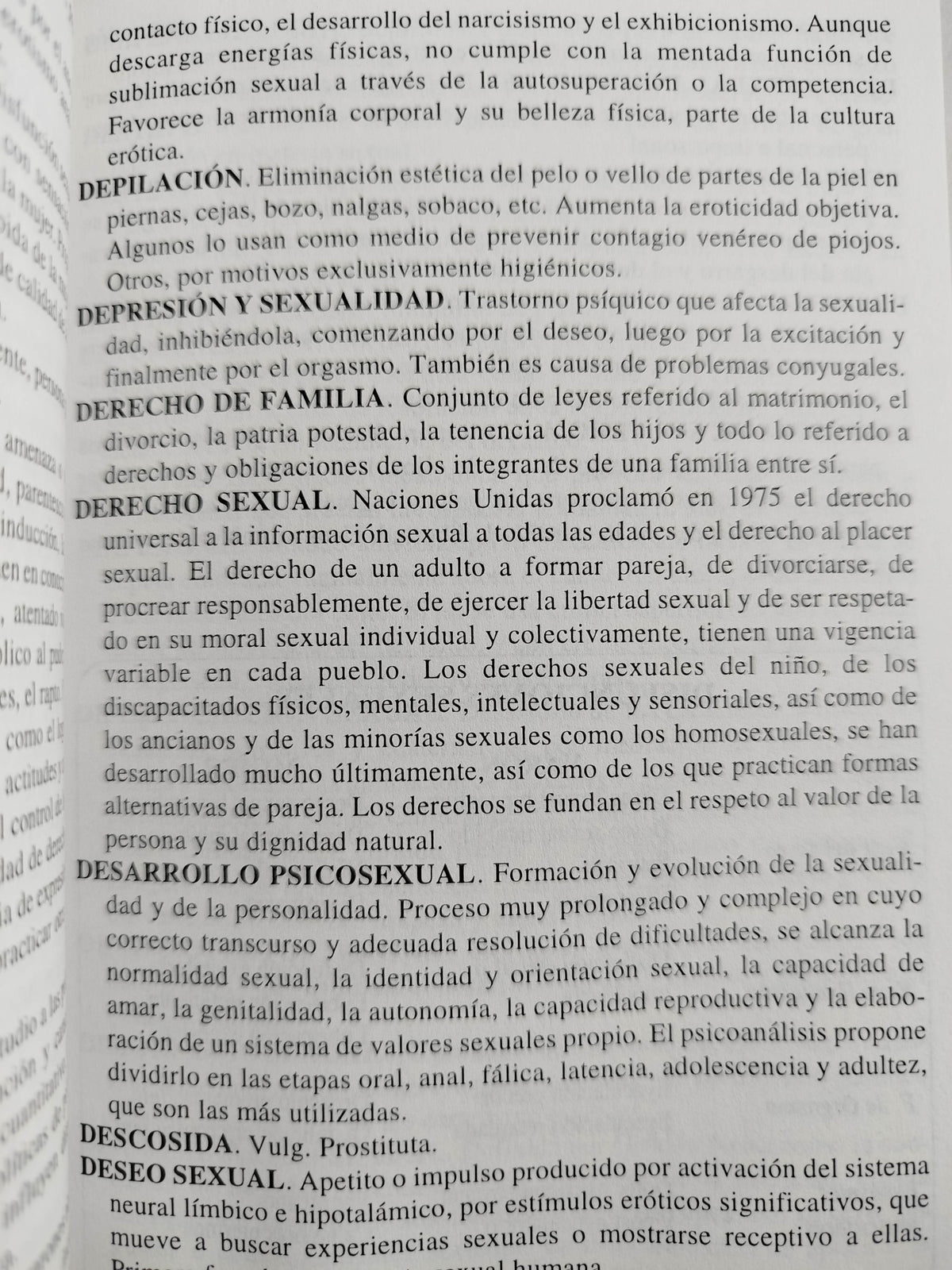 Diccionario de sexología by Andrés Flores Colombino