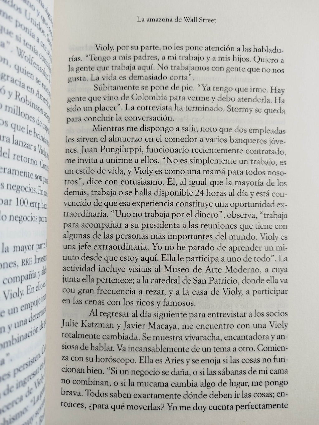 Un mundo muy raro by Carlos Monsiváis