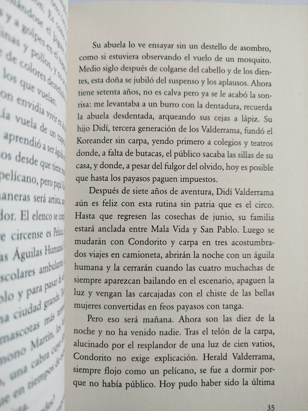 Mariposas y murciélagos by Julio Villanueva Chang