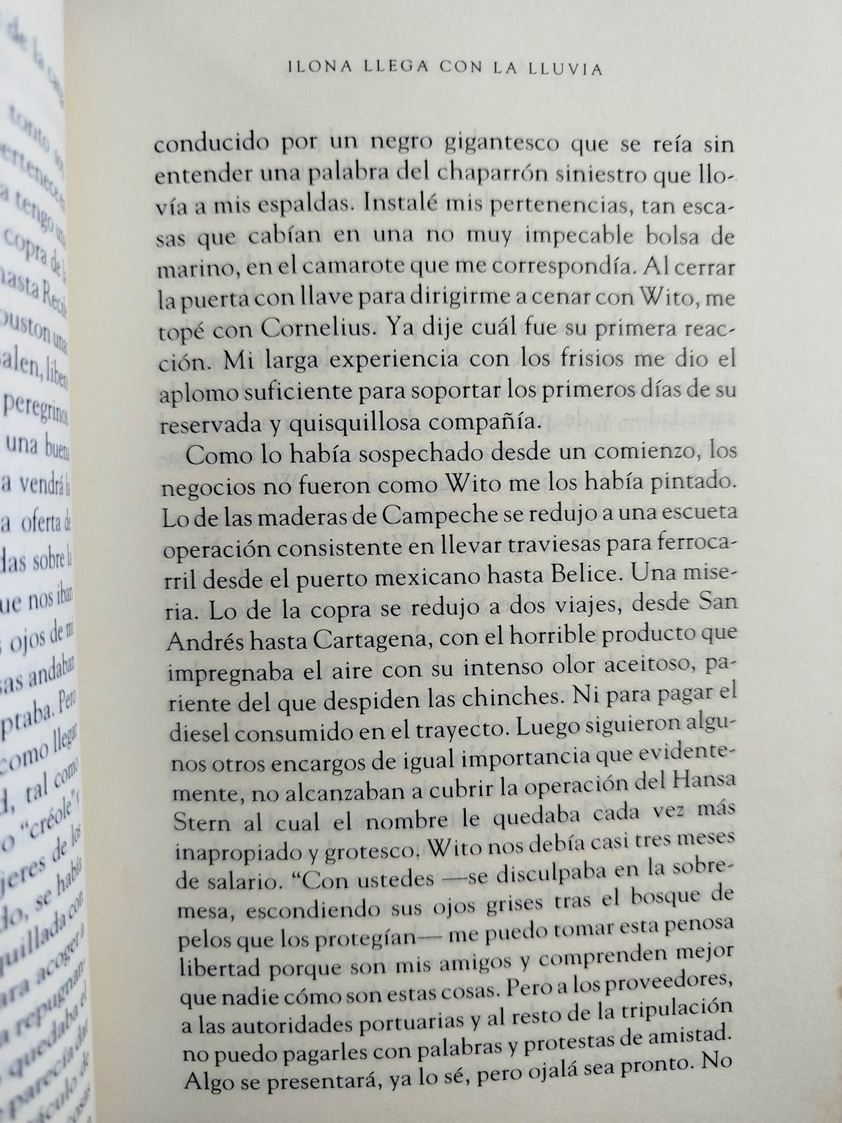 Ilona Llega con la Lluvia by álvaro mutis