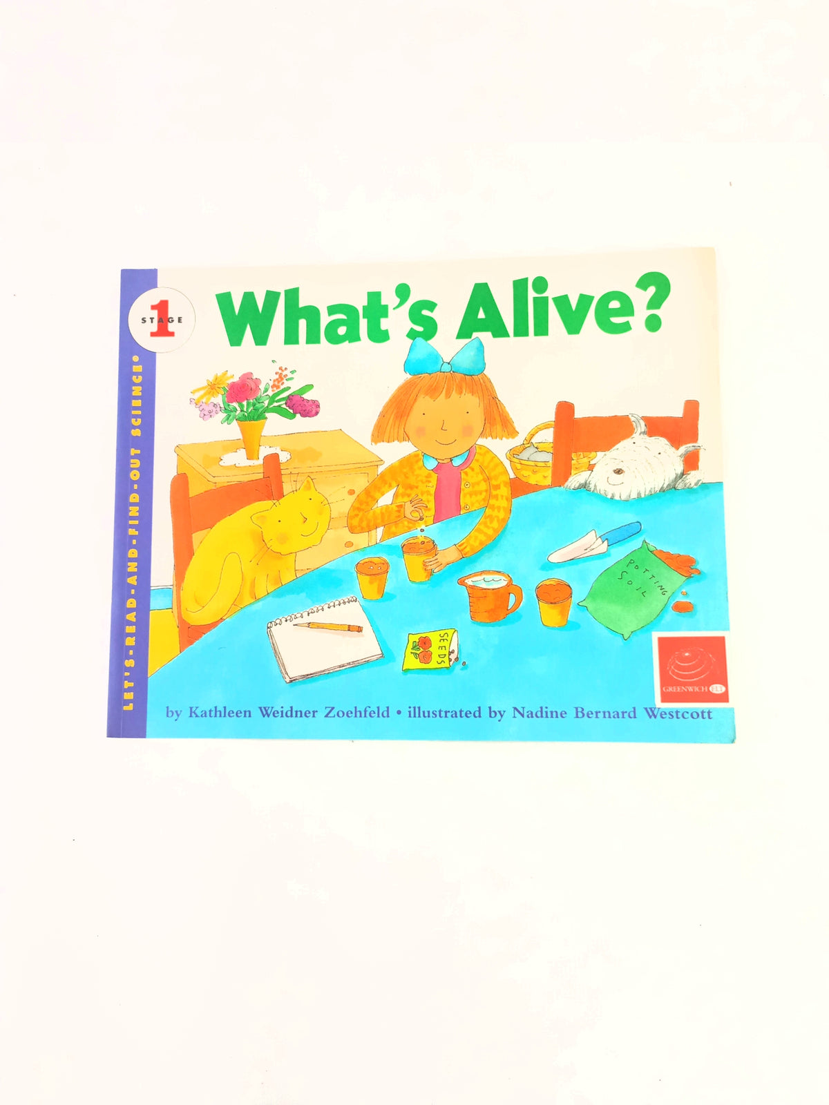 What's Alive? by Kathleen Weidner Zoehfeld