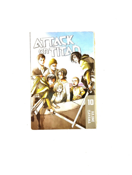 Attack on titan N.10 by Hajime Isayama