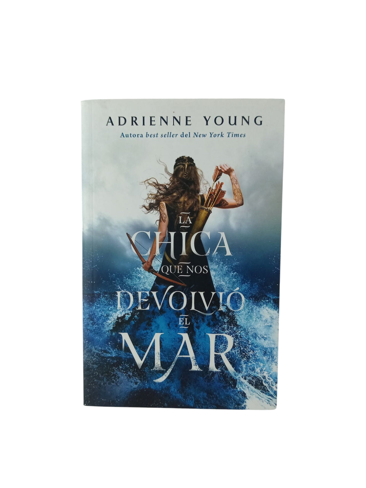 La chica que nos devolvió el mar by Adrienne Young