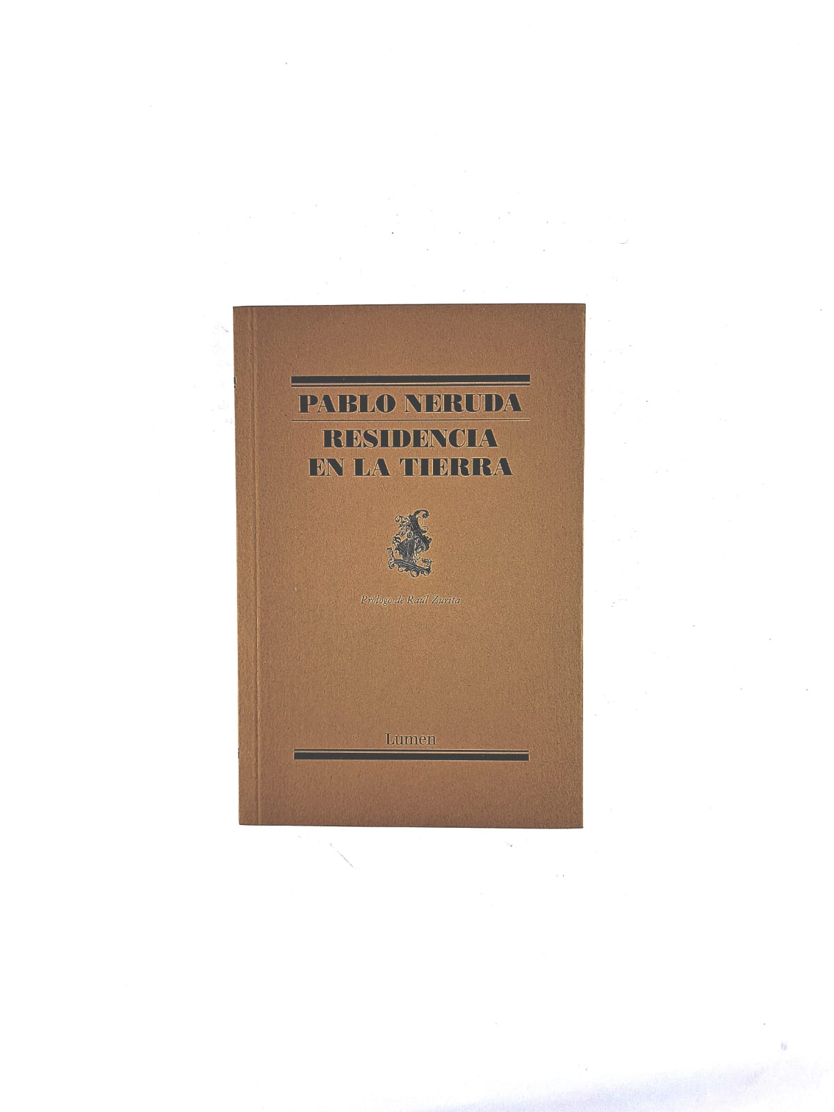 Residencia en la tierra by Pablo Neruda