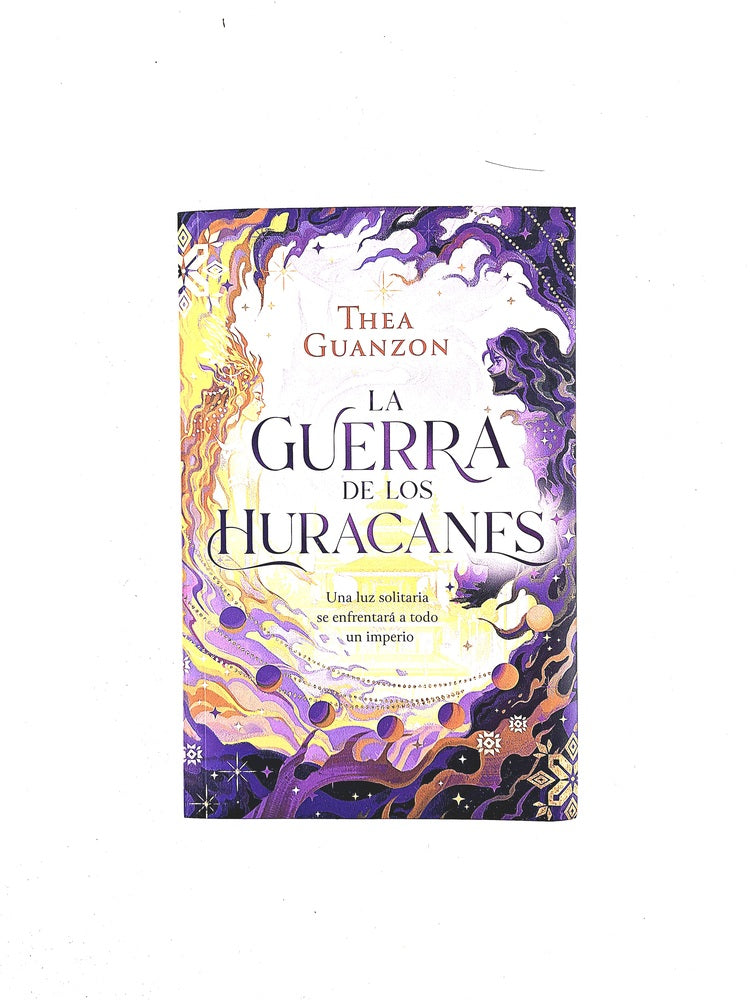 La guerra de los huracanes by Thea Guanzon