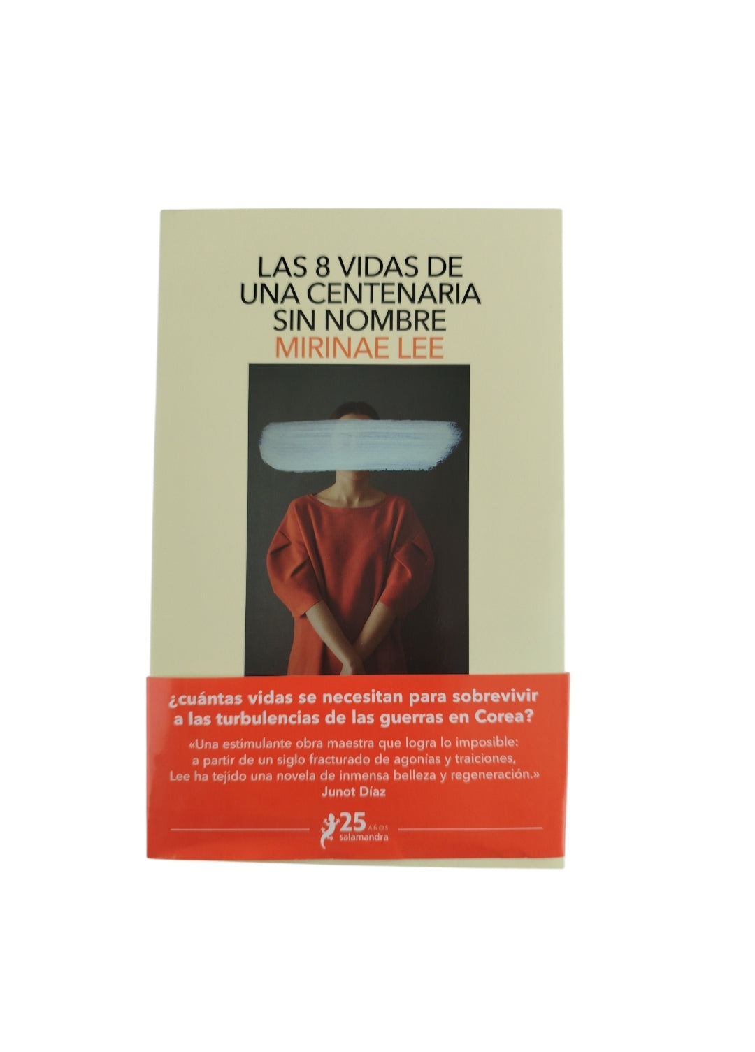 Las 8 vidas de una centenaria sin nombre by Mirinae Lee