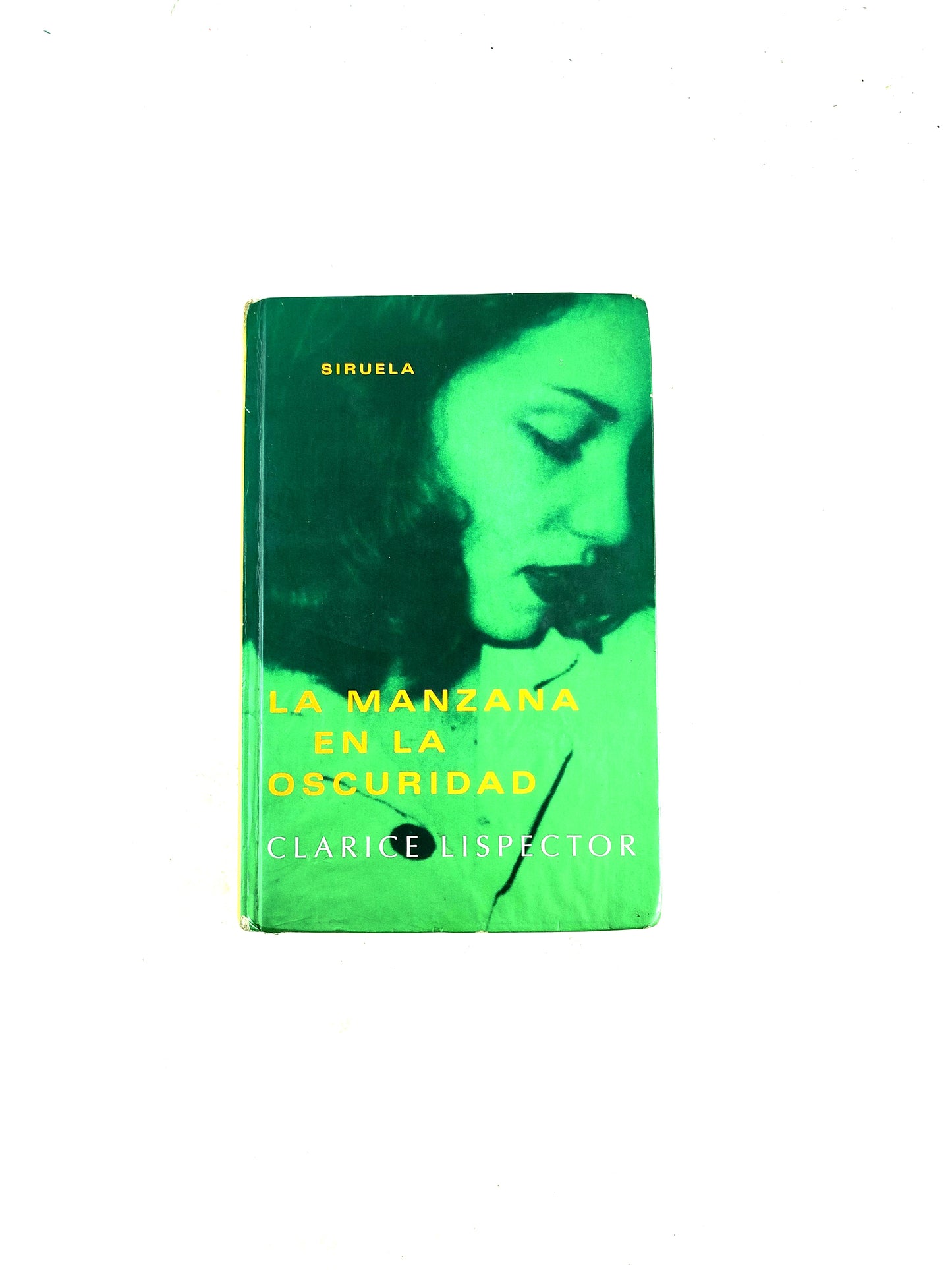 La Manzana en la Oscuridad