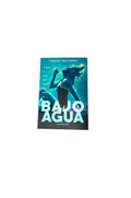 Bajo el agua by Marisa Reichardt