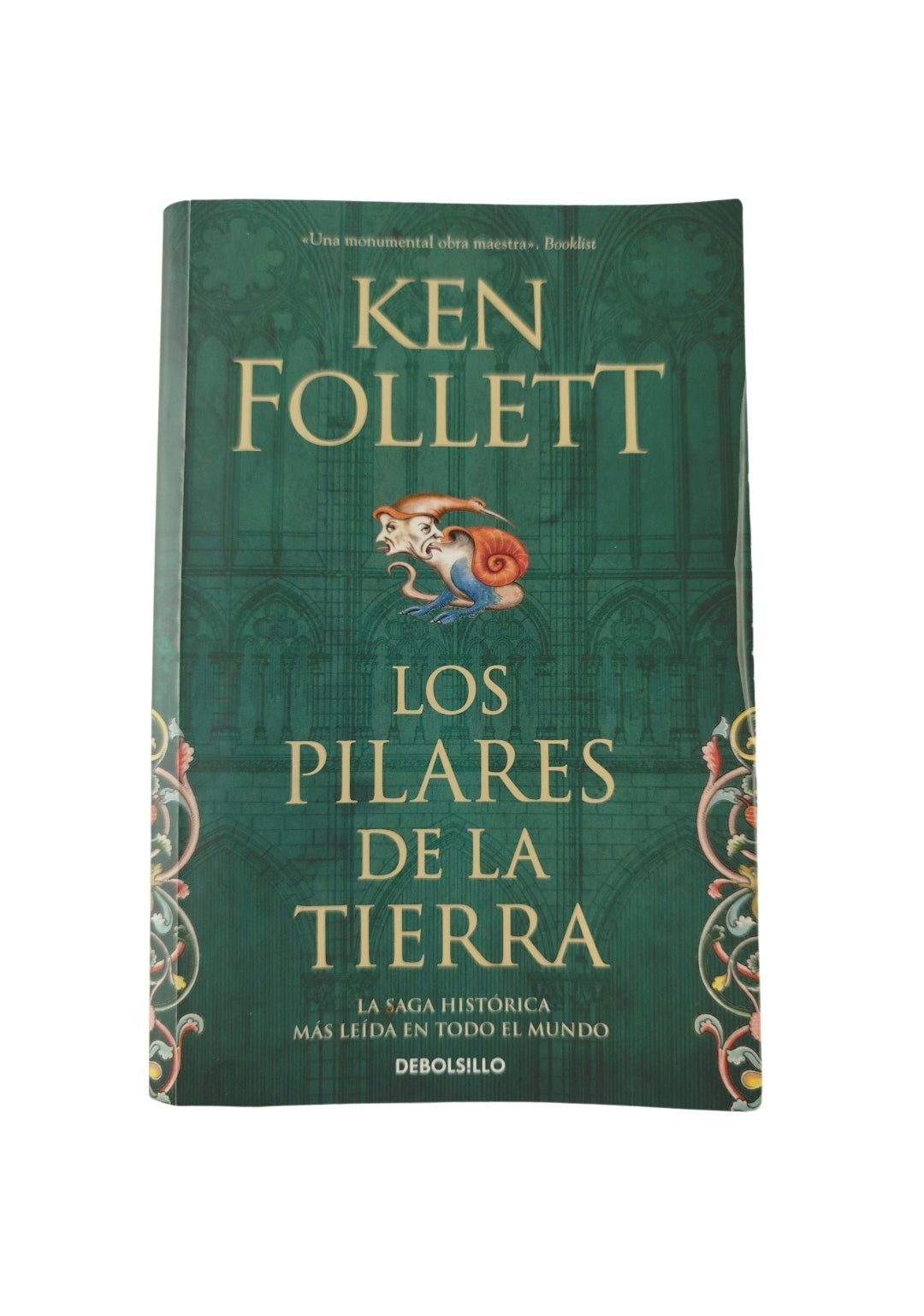 Los Pilares de la tierra by KEN FOLLETT