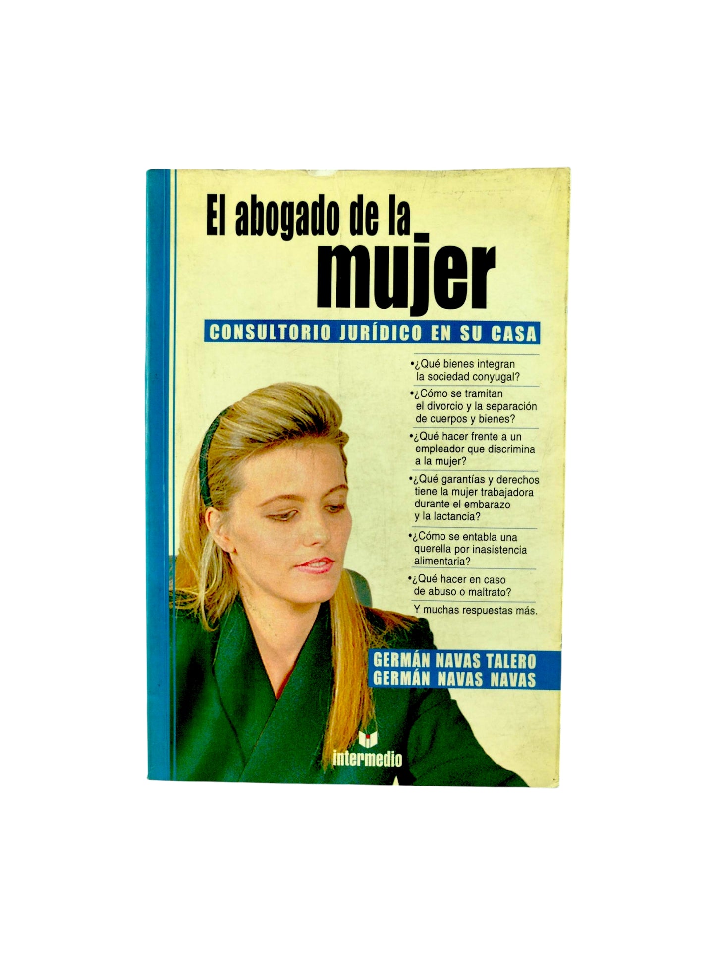 El abogado de la mujer consultorio jurídico en su casa