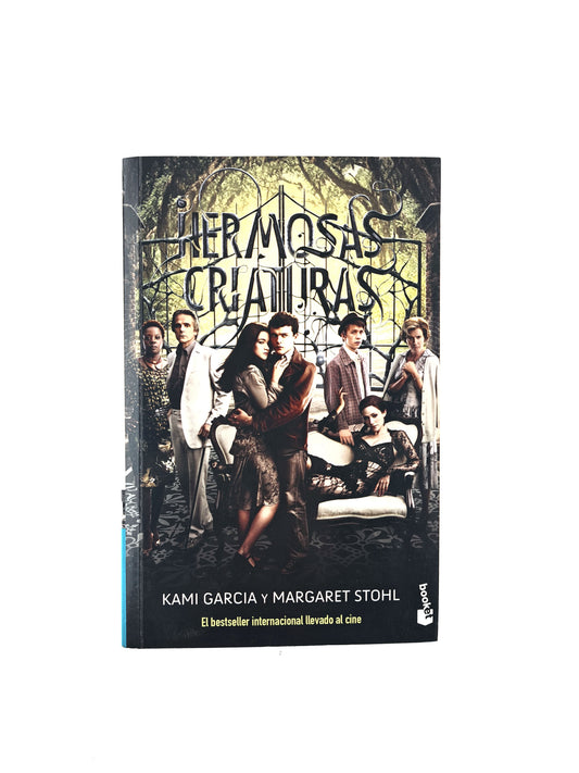 Hermosas criaturas by Kami Gracía y Margaret Sthol