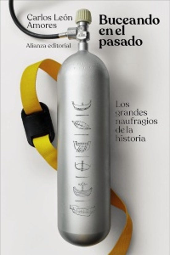 Buceando en el pasado by Carlos León Amores