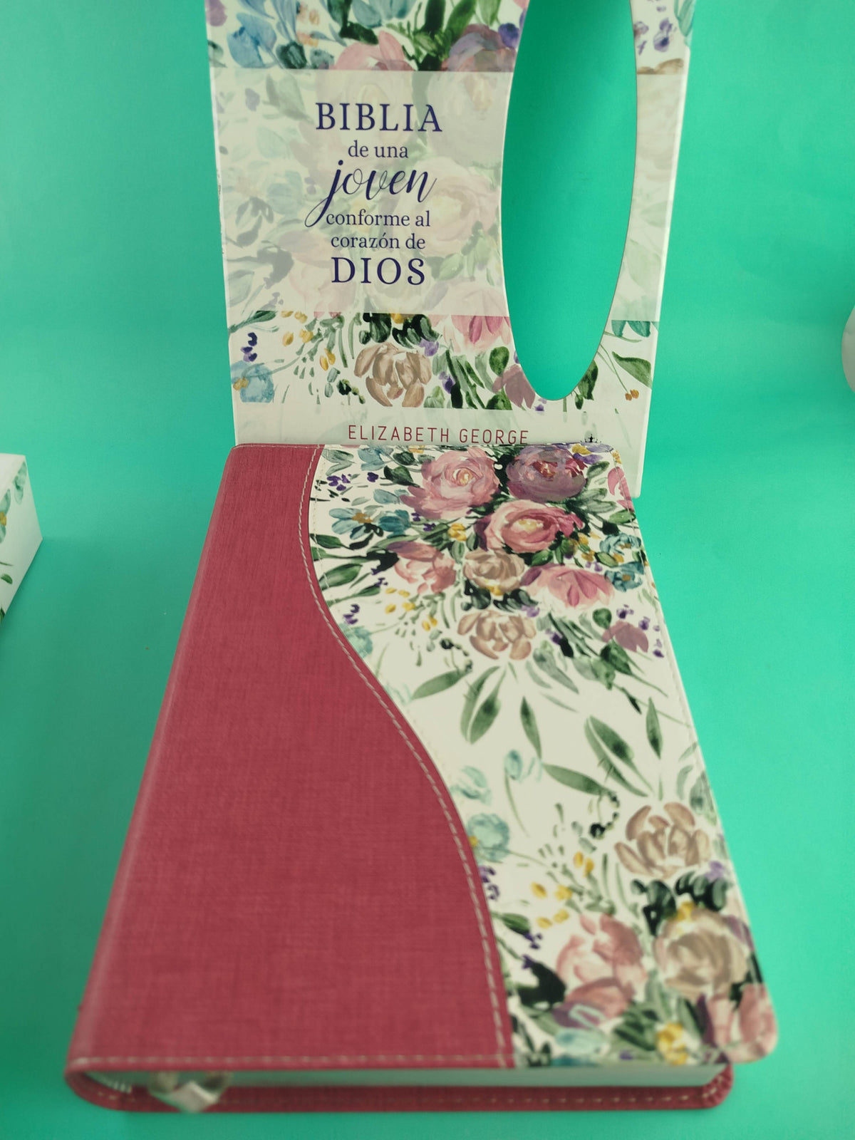 Biblia De Una Joven Conforme Al Corazon De Dios Rvr 1960 Floral by libreriatroya.com