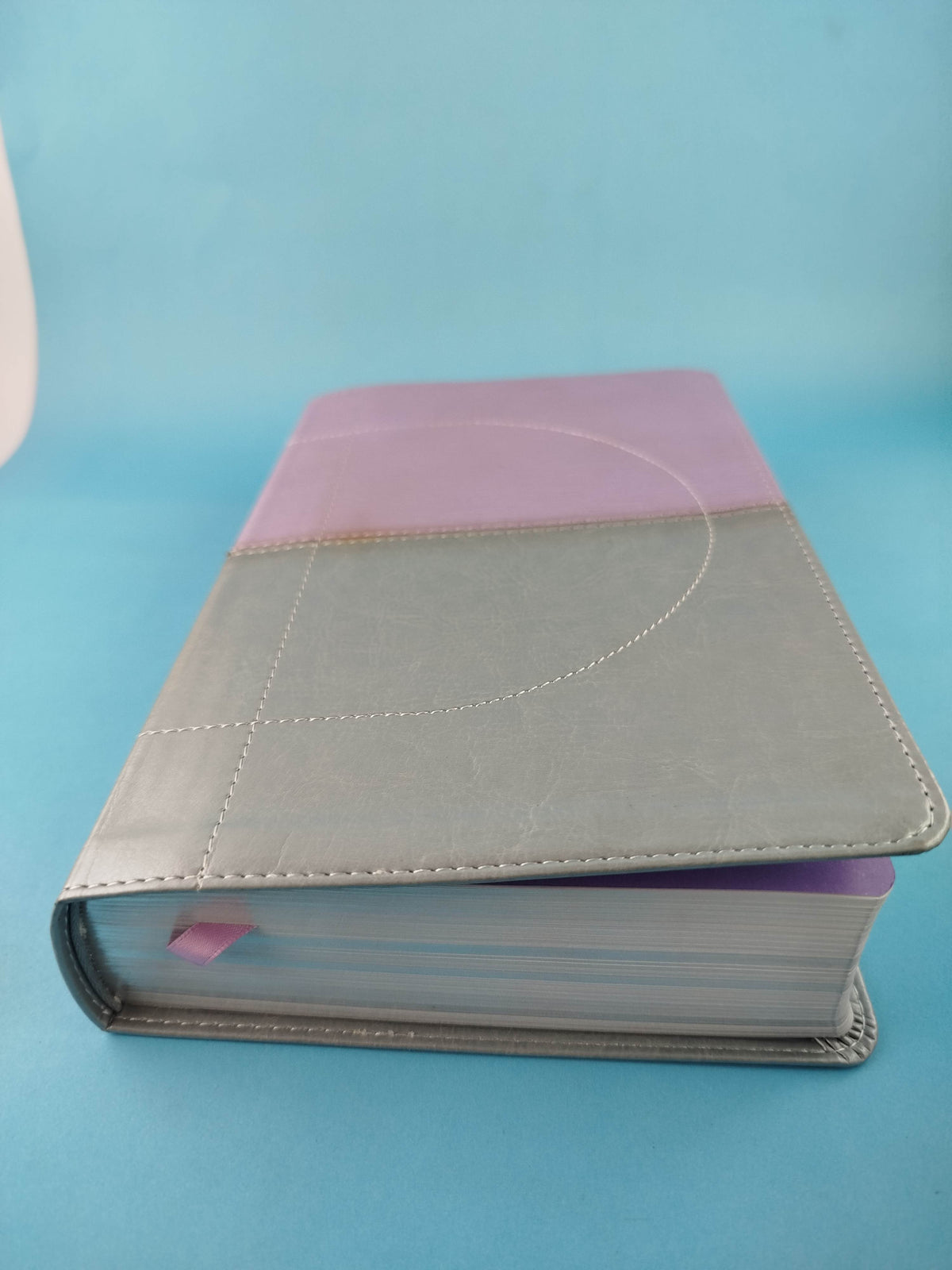 Biblia Thompson De Estudio Lujo Italiana Lila Gris by libreriatroya.com